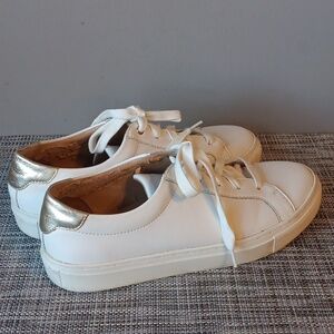 Banana Republic White Sneakers 7.5